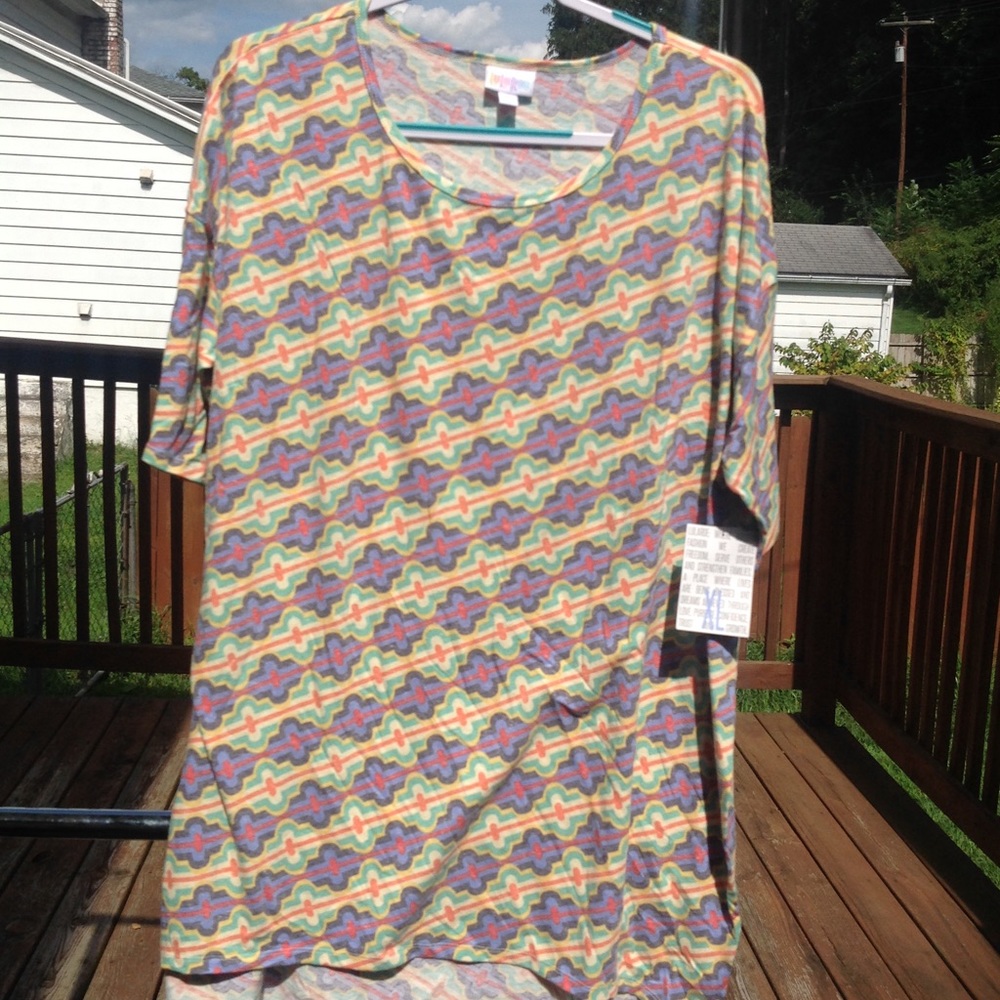 Lularoe Irma shirt